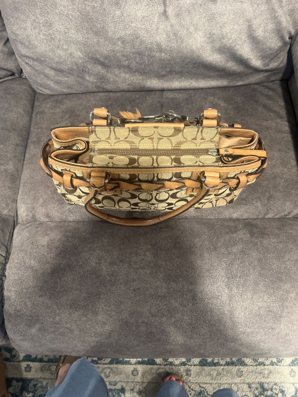 Coach Handbag - Picture 4 of 6